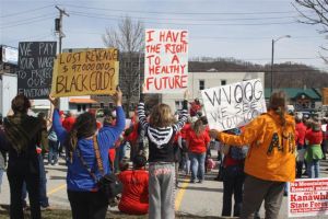 Participants in The People's Foot Rally Photo ©Chuck Wyrostok/AppaLight.com